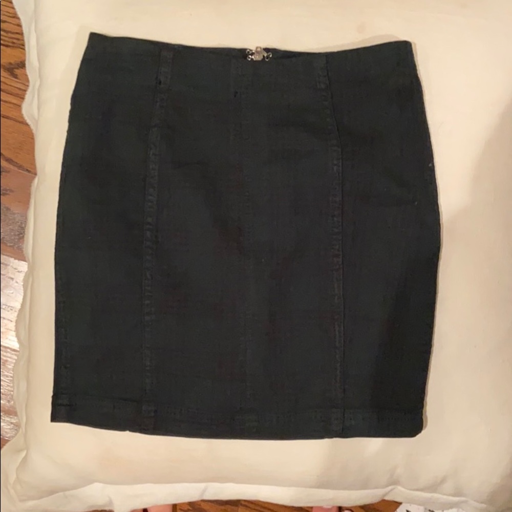 size 0 never worn free people skirt green/black